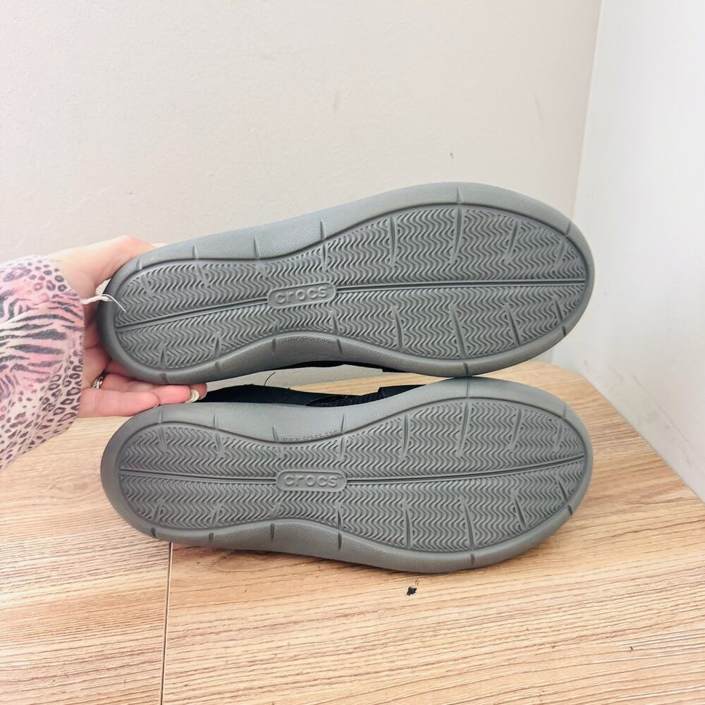 Crocs Swiftwater Cross-Strap Static shoes in black Womens Size 8 - Picture 8 of 11